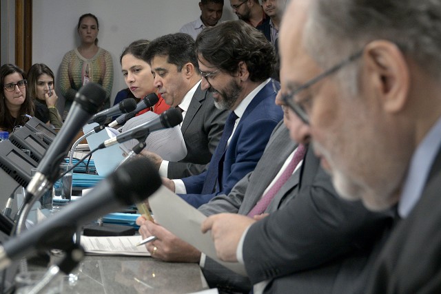 Um dos projetos analisados trata de benefício para servidoras gestantes e lactantes