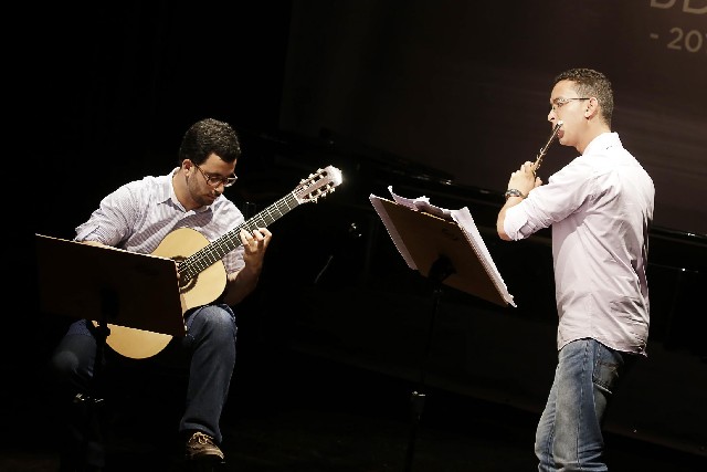 Duo Mineiro interpreta canções de Maurício Ribeiro, Nelson Salomé e Guerra-Peixe