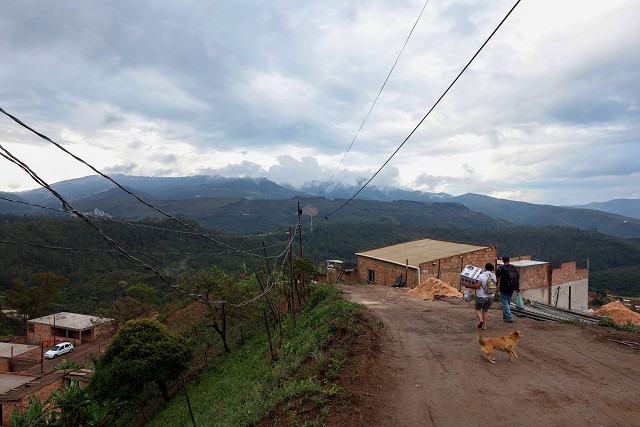 Comissão Extraordinária de Defesa da Habitação e da Reforma Urbana - visita a ocupações em Mariana