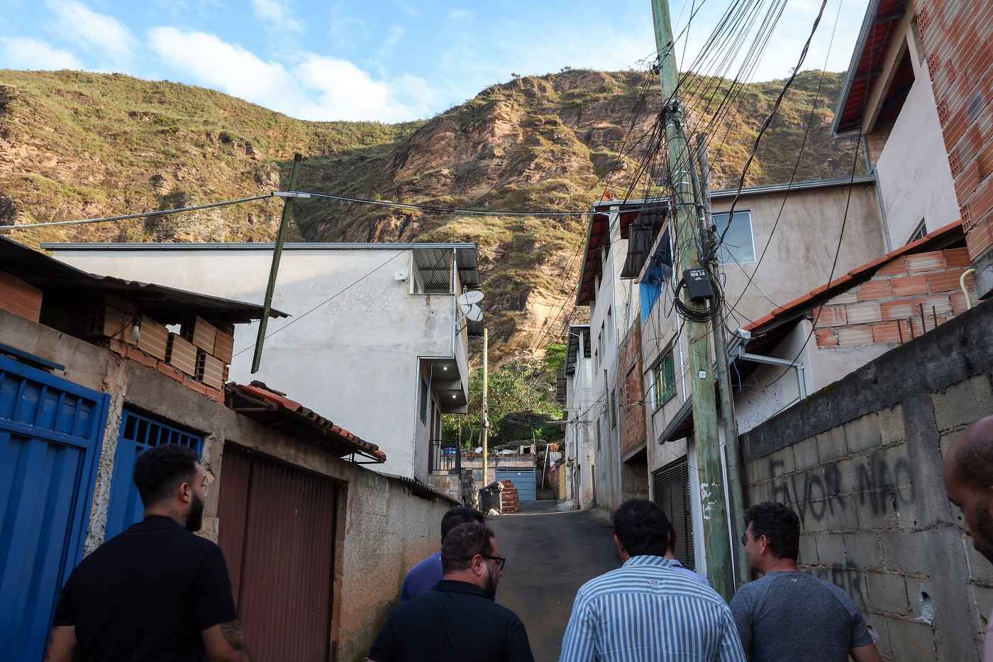 Comissão Extraordinária de Defesa da Habitação e da Reforma Urbana - visita a ocupações em Mariana