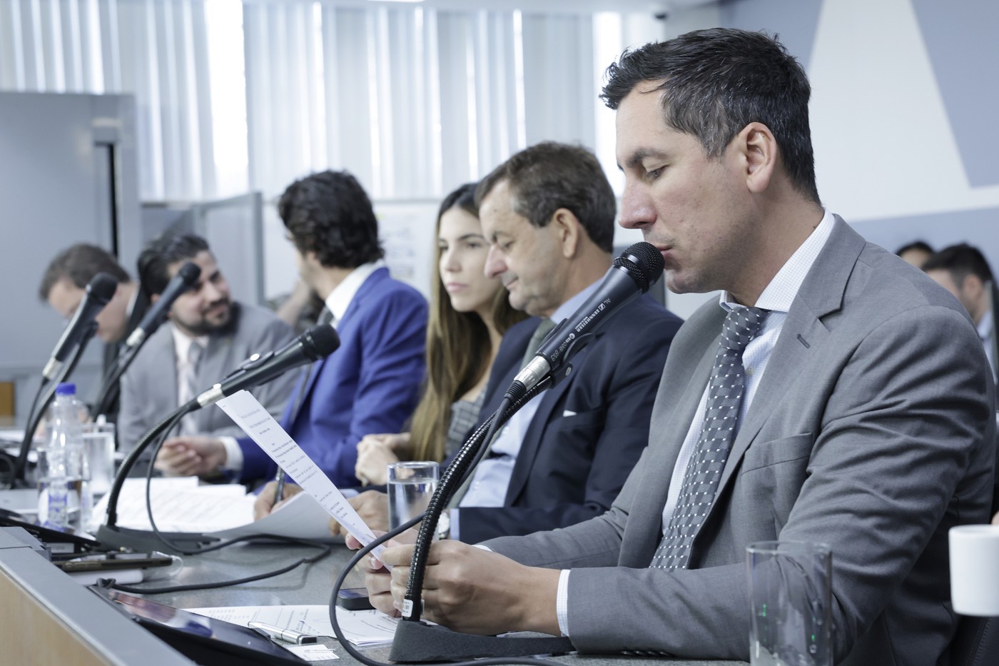 Comissão de Constituição e Justiça - análise de proposições