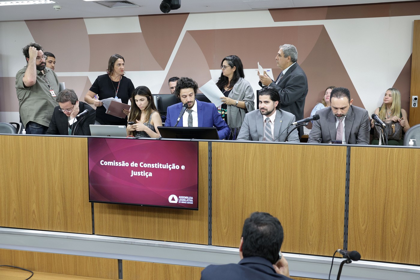 Comissão de Constituição e Justiça - análise de proposições (reunião das 16:00)