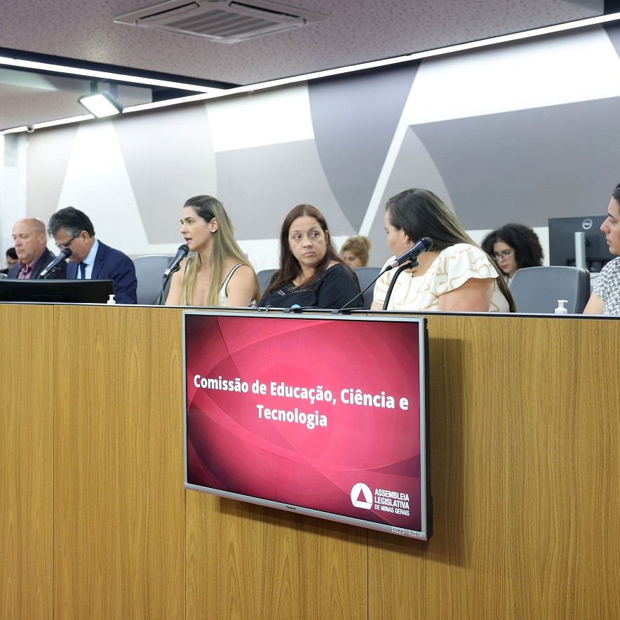 Sul - Comunidade de Nepomuceno cobra a construção de escolas pelo governo