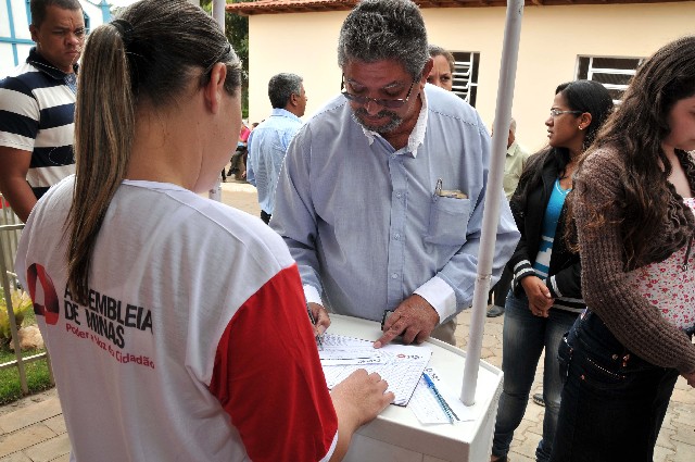 Caravana da Saúde já coletou mais de 440 mil assinaturas em todo o Estado