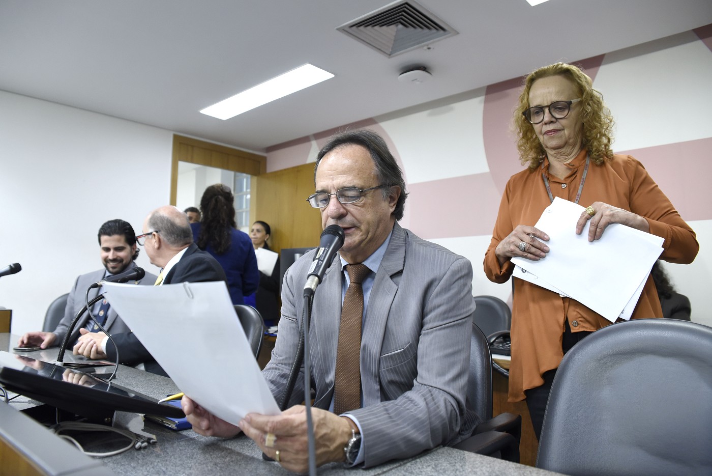 Comissão Extraordinária de Turismo e Gastronomia - análise de proposições