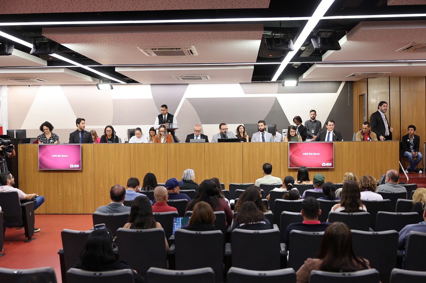 CIPE Rio Doce - audiência com os representantes dos 18 territórios atingidos pelo rompimento da Barragem de Fundão