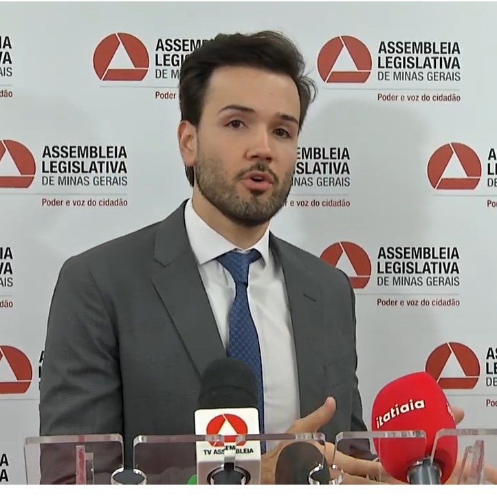 Deputado Tadeu Leite comenta aprovação da proposta de privatização da Copasa, em 1º turno