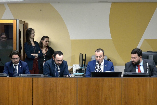 A Comissão de Meio Ambiente se reuniu na noite desta terça (17)
