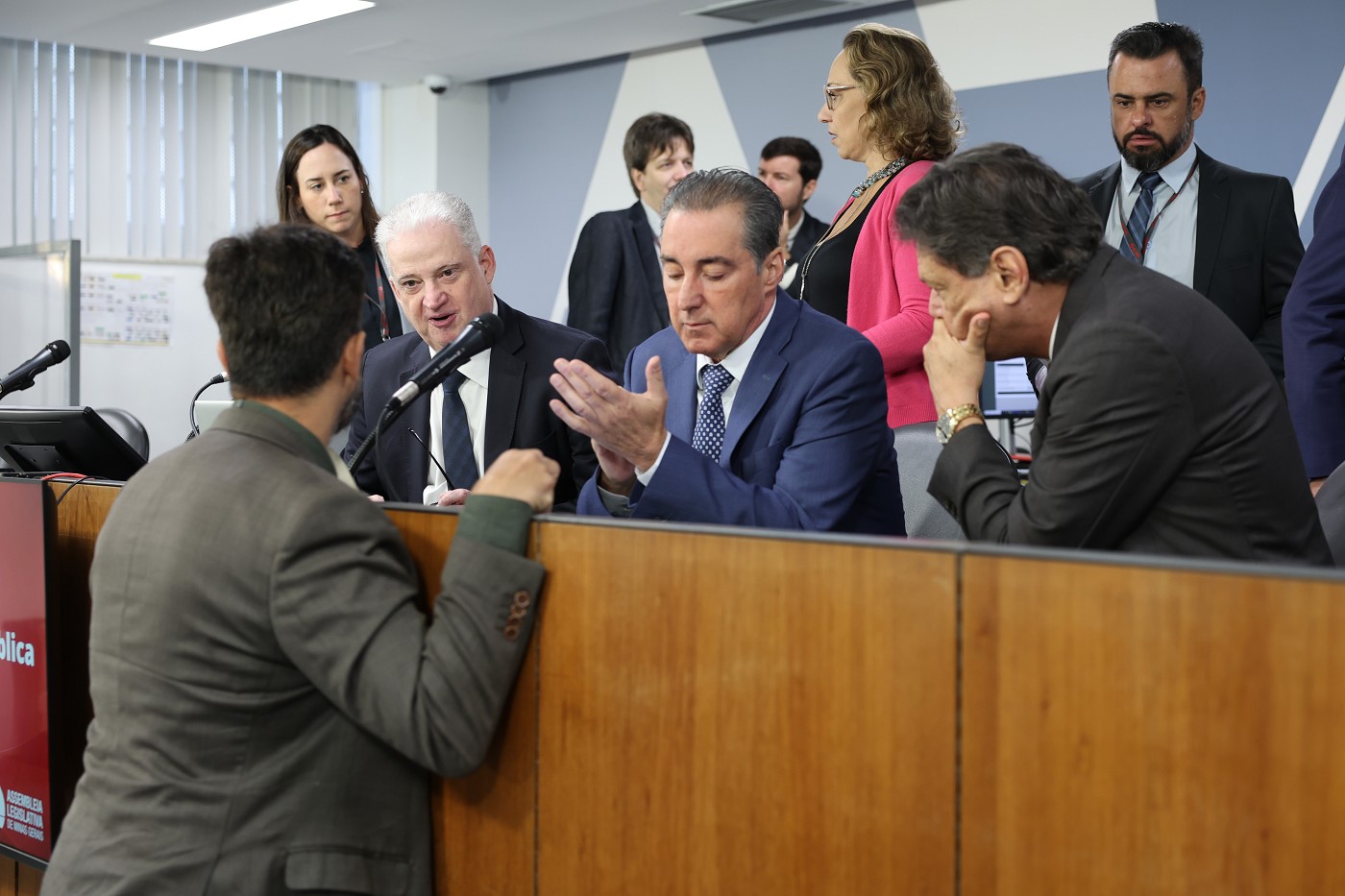 Comissão de Administração Pública - análise de proposições