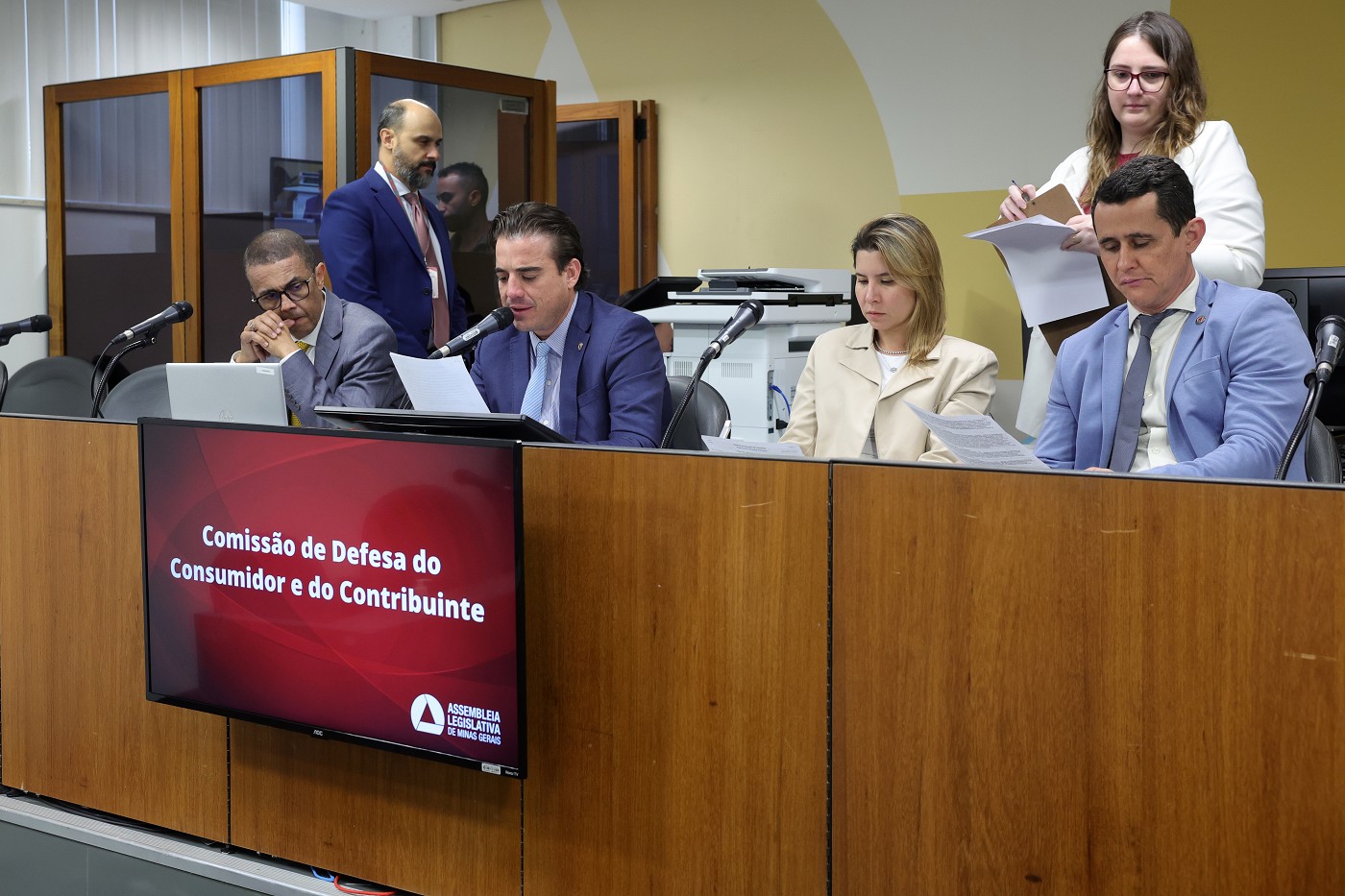 Comissão de Defesa do Consumidor e do Contribuinte - análise de proposições