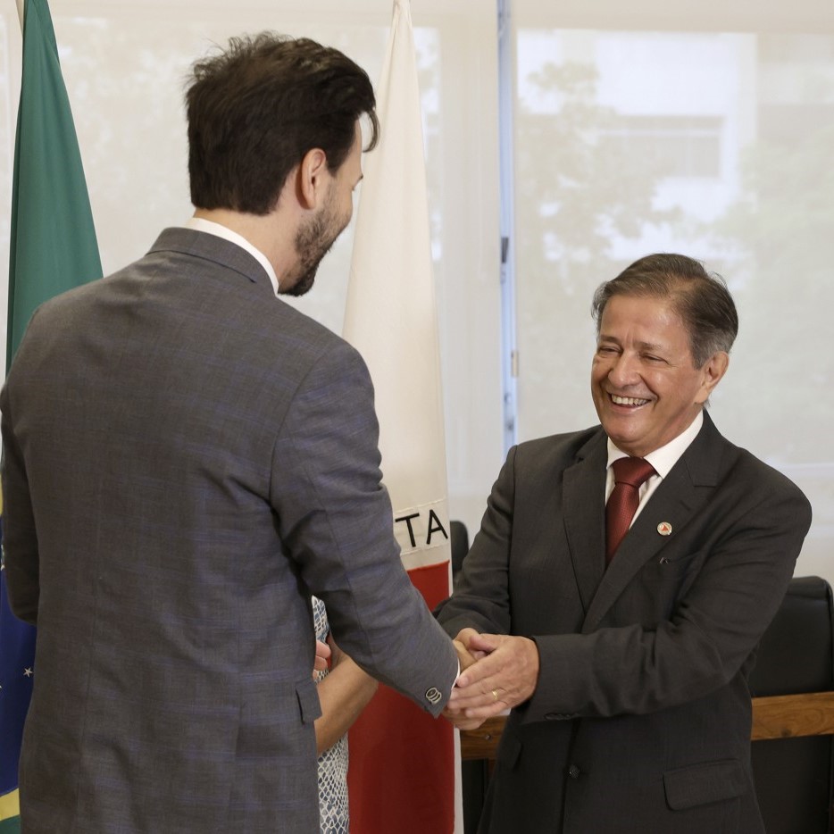 Carlos Pimenta volta à ALMG e fortalece bancada do Norte de Minas Carlos Pimenta volta à ALMG e fortalece bancada do Norte de Minas