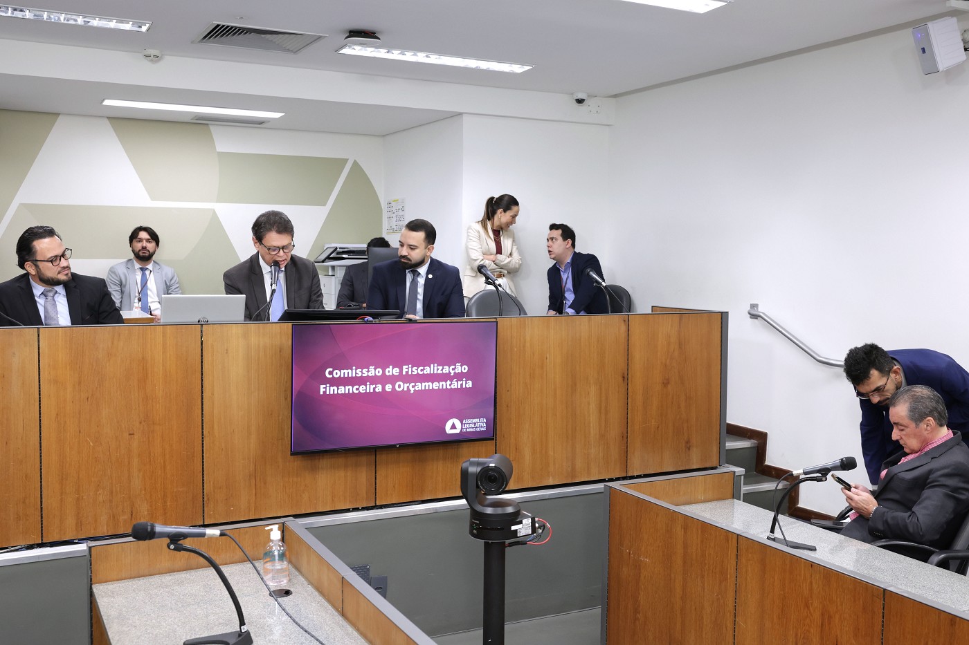 Comissão de Fiscalização Financeira e Orçamentária - análise de proposições (reunião das 11:30)