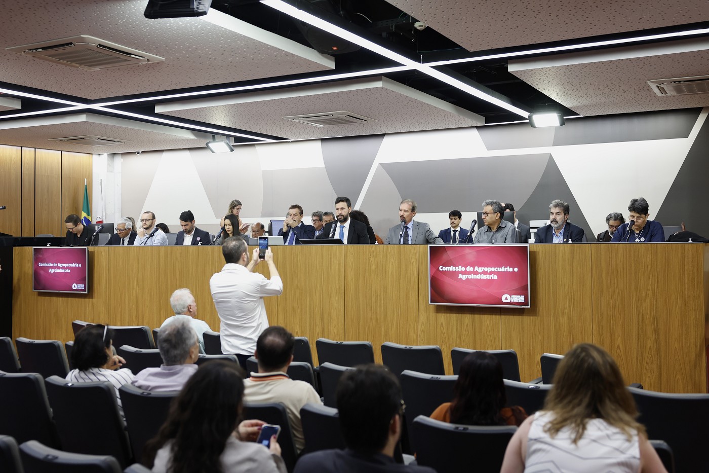 Comissão de Agropecuária e Agroindústria - debate sobre a inclusão da tilápia na lista de espécies exóticas invasoras