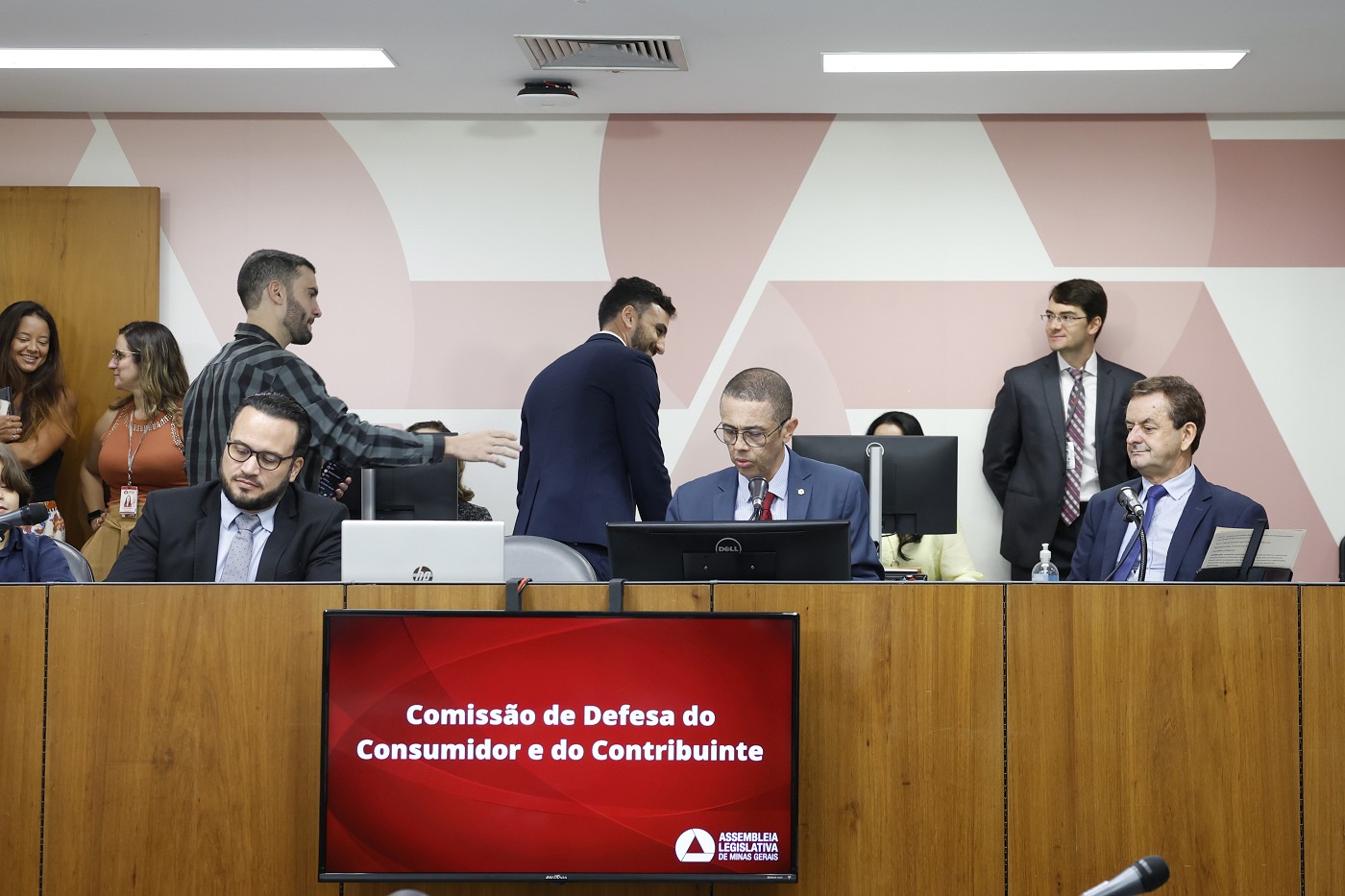 Comissão de Defesa do Consumidor e do Contribuinte - análise de proposições