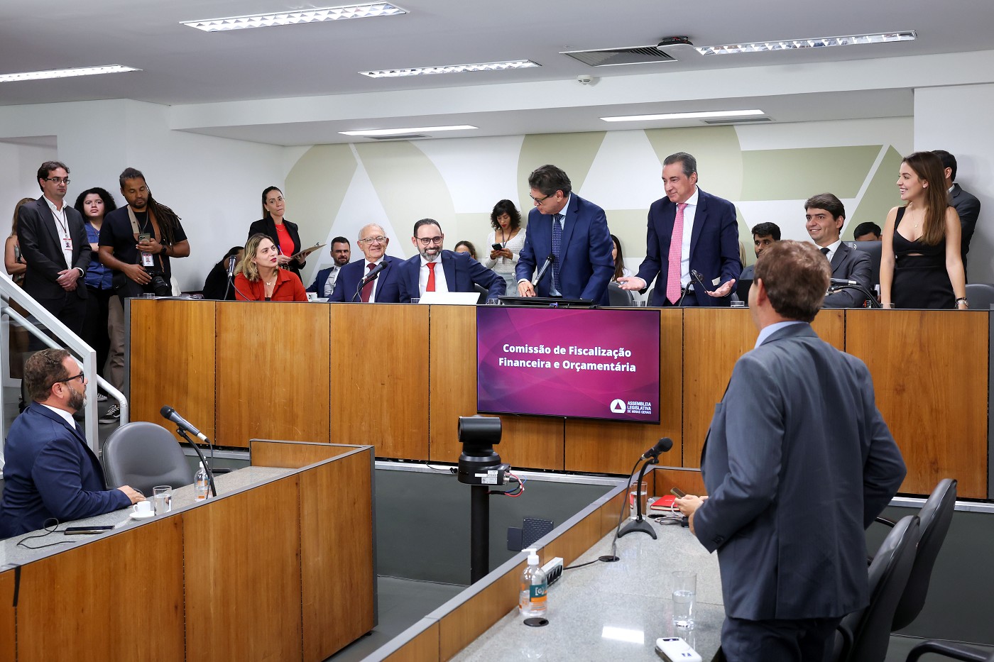 Comissão de Fiscalização Financeira e Orçamentária - análise de proposições