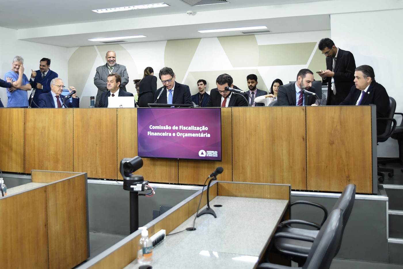 Comissão de Fiscalização Financeira e Orçamentária - análise de proposições (reunião das 10:30)