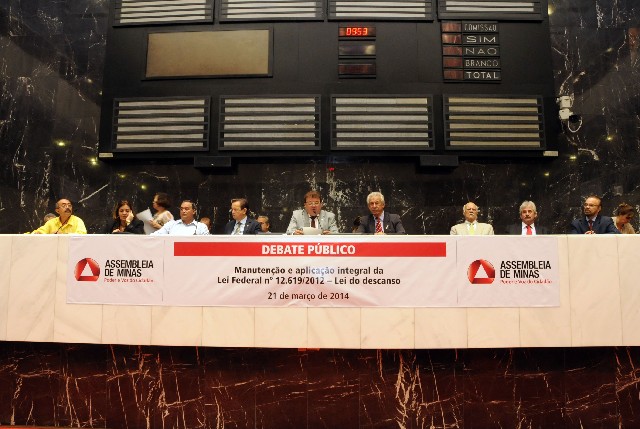 O debate público foi realizado no Plenário da ALMG