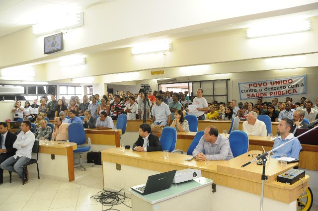 A audiência foi realizada na Câmara Municipal de Montes Claros