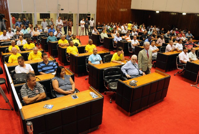 Comissão de Transporte, Comunicação e Obras Públicas debateu a manutenção e a aplicação integral da Lei Federal 12.619, de 2012, conhecida como Lei do Descanso