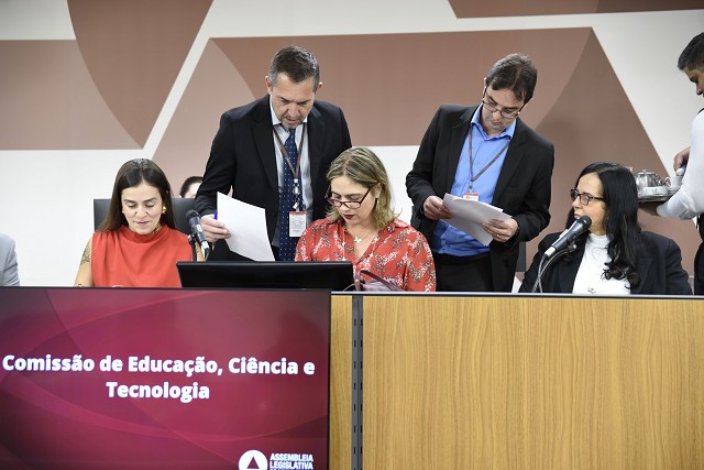 Comissão de Educação, Ciência e Tecnologia - análise de proposições
