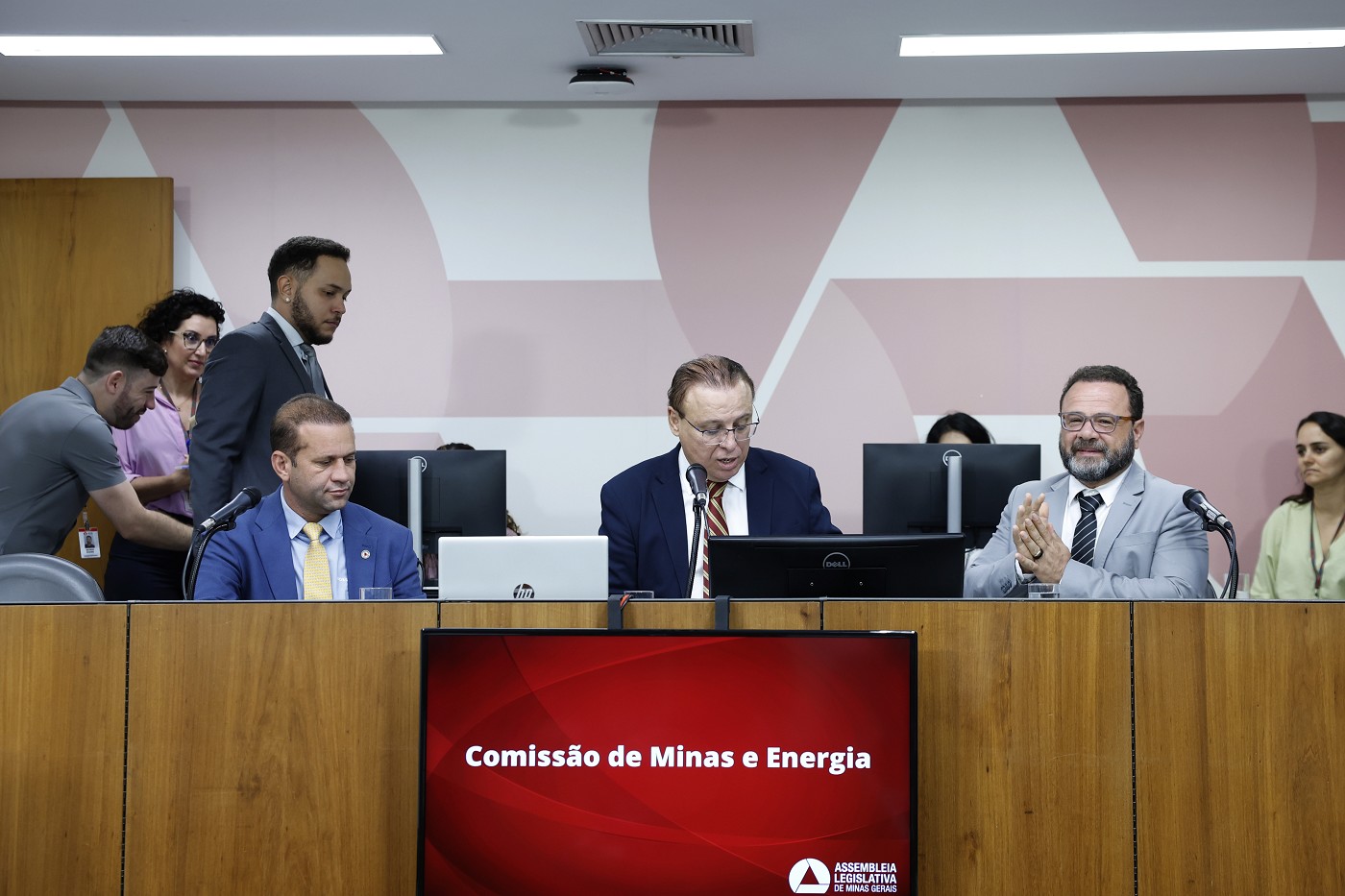 Comissão de Minas e Energia - análise de proposições