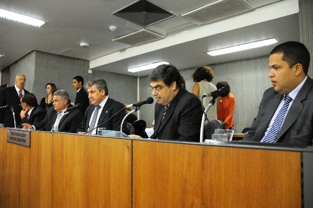 O relator, deputado Lafayette de Andrada, opinou pela aprovação do projeto em sua forma original