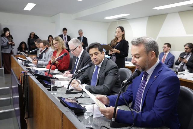 Comissão de Administração Pública - análise de proposições