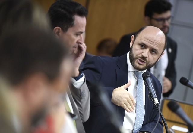 Comissão de Educação, Ciência e Tecnologia - debate sobre o plano de trabalho para a educação básica e superior no Estado