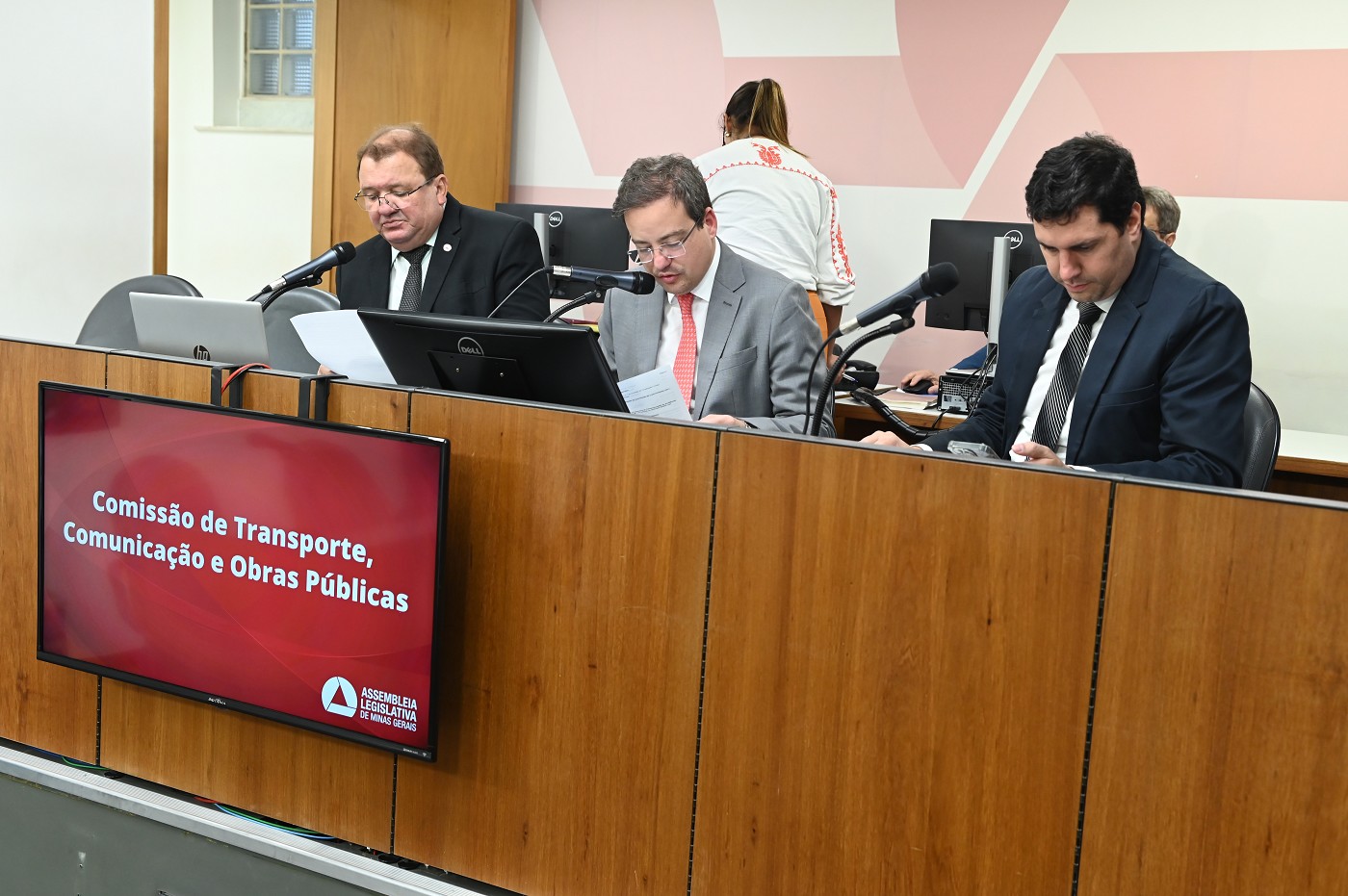 Comissão de Transporte, Comunicação e Obras Públicas - análise de proposições