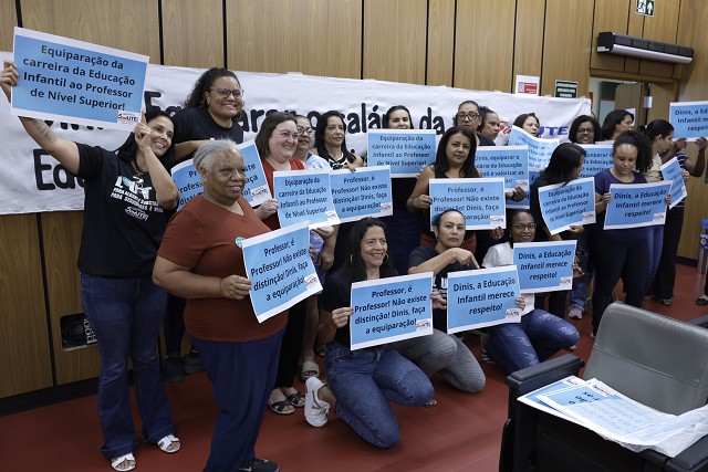 Comissão de Educação, Ciência e Tecnologia - debate sobre profissionais de educação em Ibirité