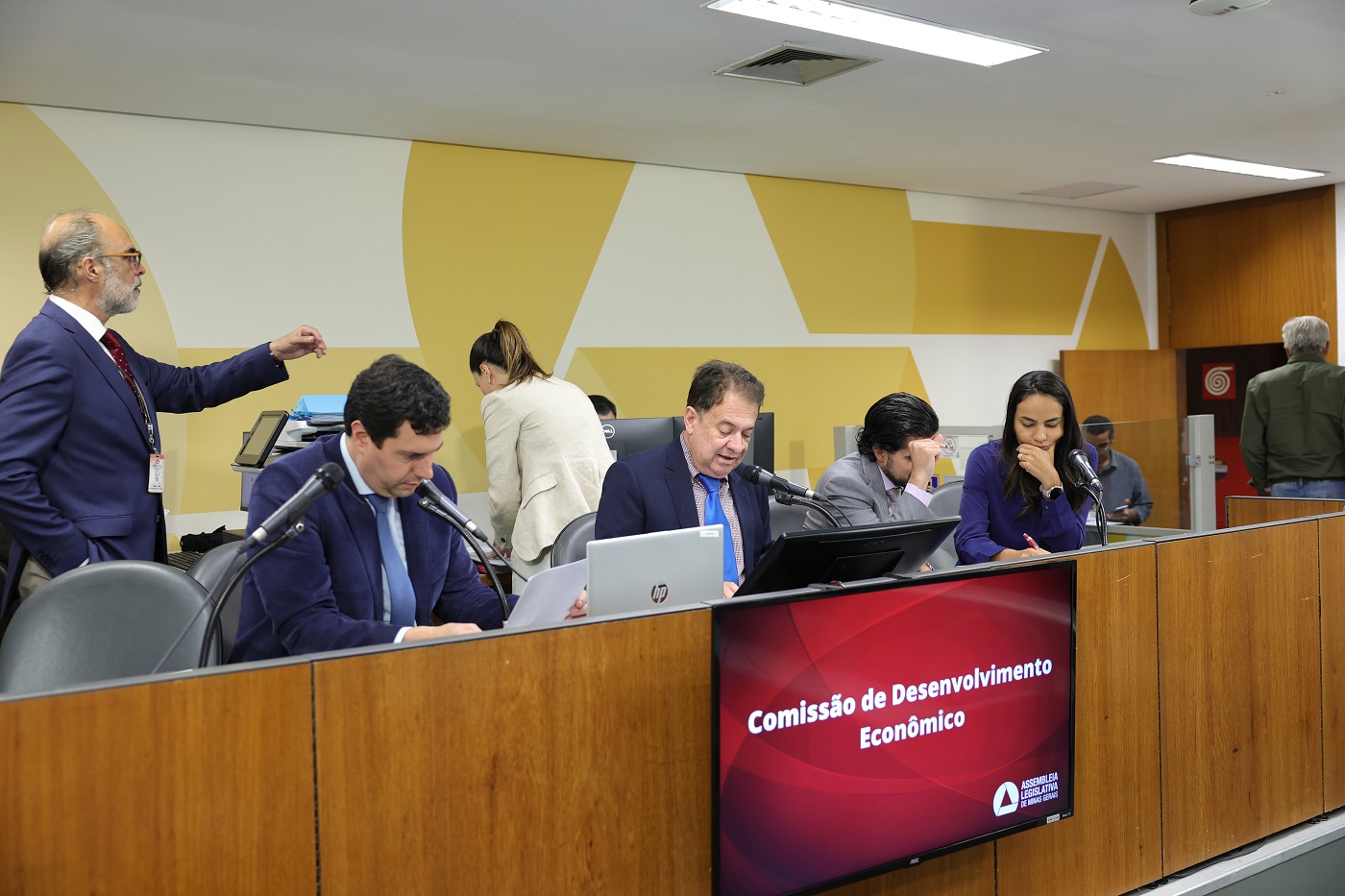 Comissão de Desenvolvimento Econômico - análise de proposições