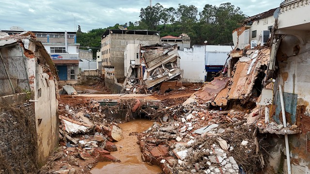 Desastre ambiental causado pelas chuvas em Ubá