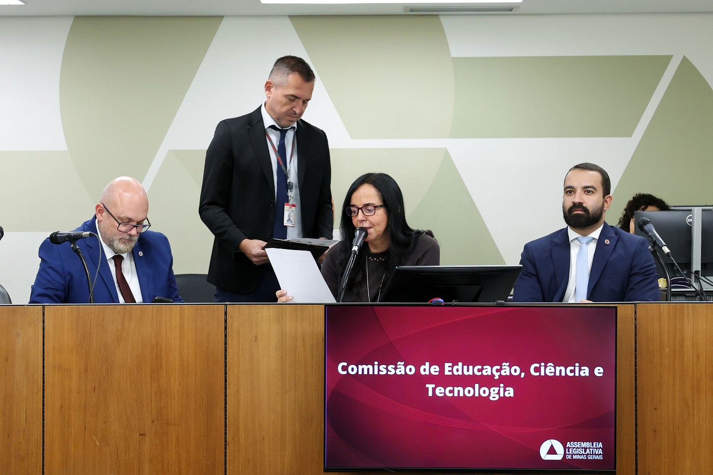 Comissão de Educação, Ciência e Tecnologia - análise de proposições