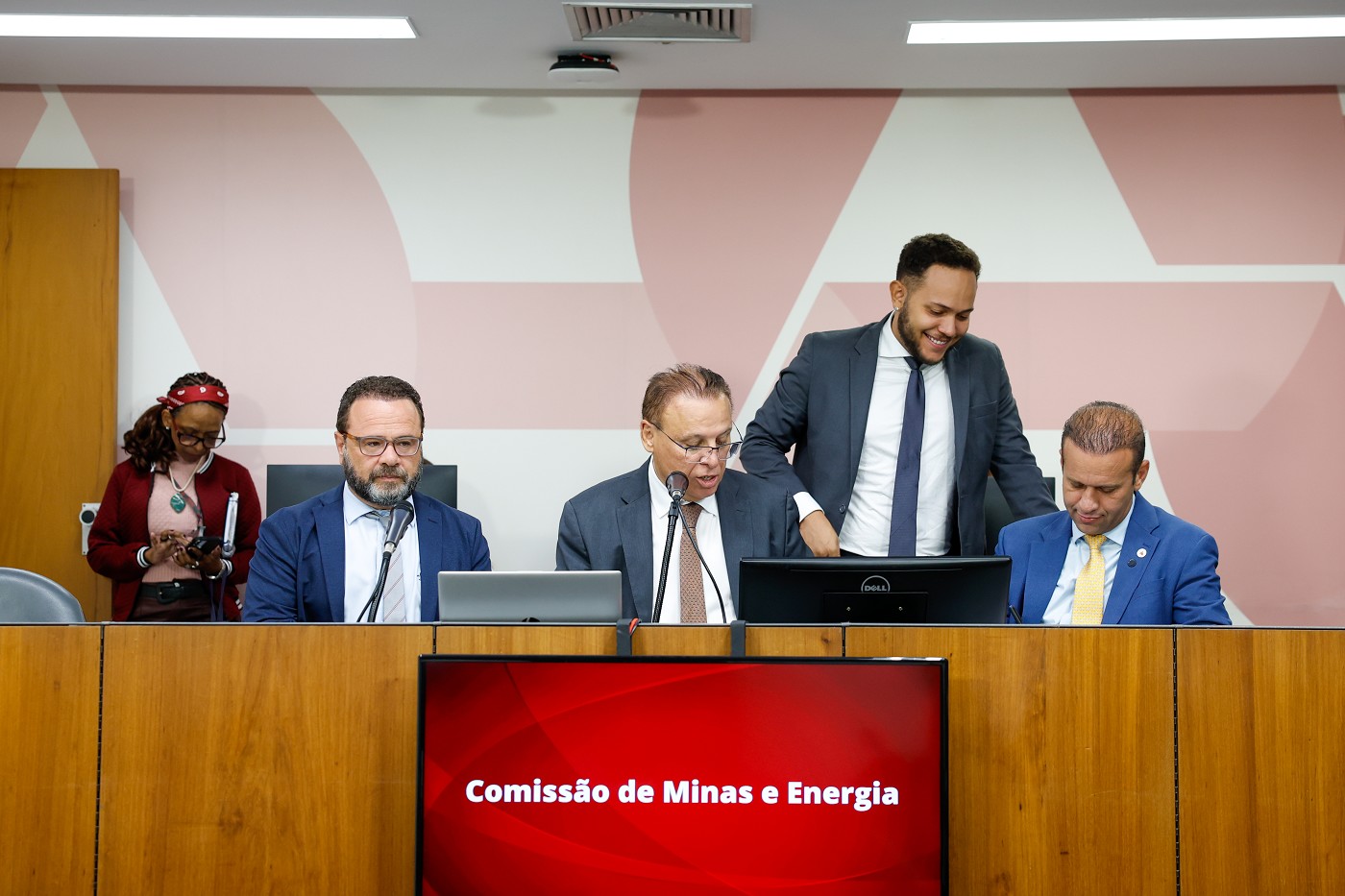 Comissão de Minas e Energia - análise de proposições