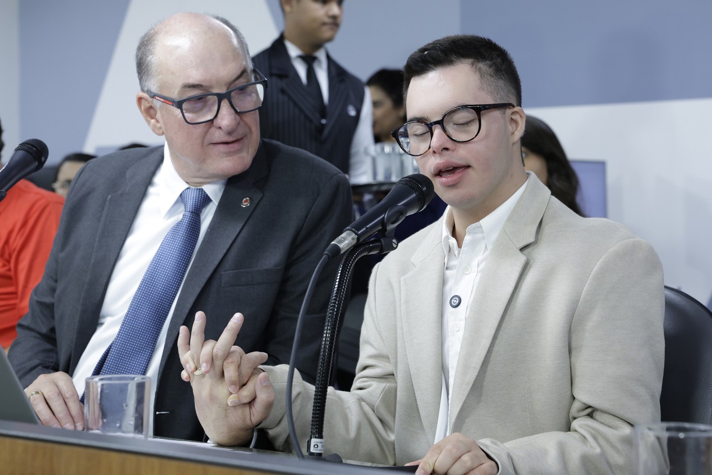 Comissão de Defesa dos Direitos da Pessoa com Deficiência - debate sobre amizade, inclusão e síndrome de Down