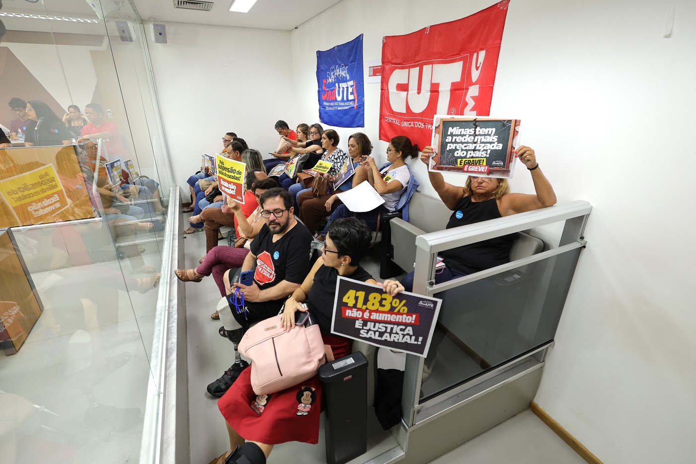 Comissão de Educação, Ciência e Tecnologia - debate sobre a campanha salarial dos servidores da educação básica no Estado