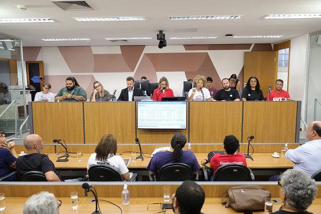 Comissão de Educação, Ciência e Tecnologia - debate sobre a campanha salarial dos servidores da educação básica no Estado