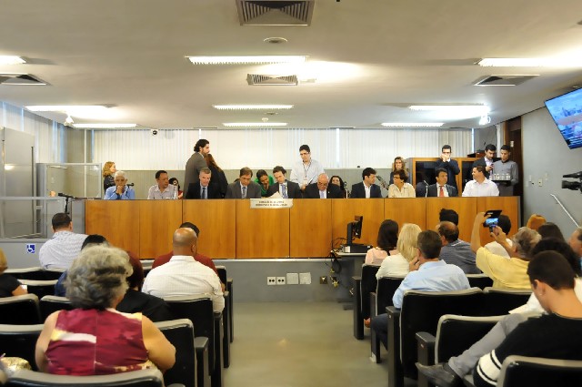 A audiência pública foi um desdobramento de visita técnica realizada pela comissão ao Hospital do Barreiro, na última segunda-feira (6)