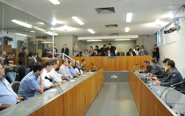 Interpretações pessoais e políticas por parte de bombeiros estariam ocorrendo durante vistorias feitas para aprovar projetos de eventos temporários