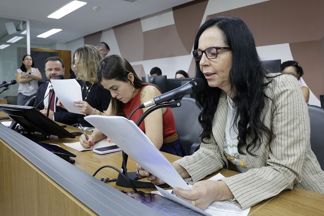 Comissão de Educação, Ciência e Tecnologia analisa proposições