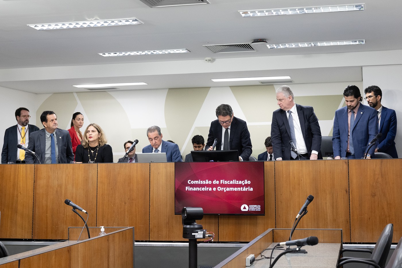 Comissão de Fiscalização Financeira e Orçamentária - análise de proposições (reunião das 17:15)