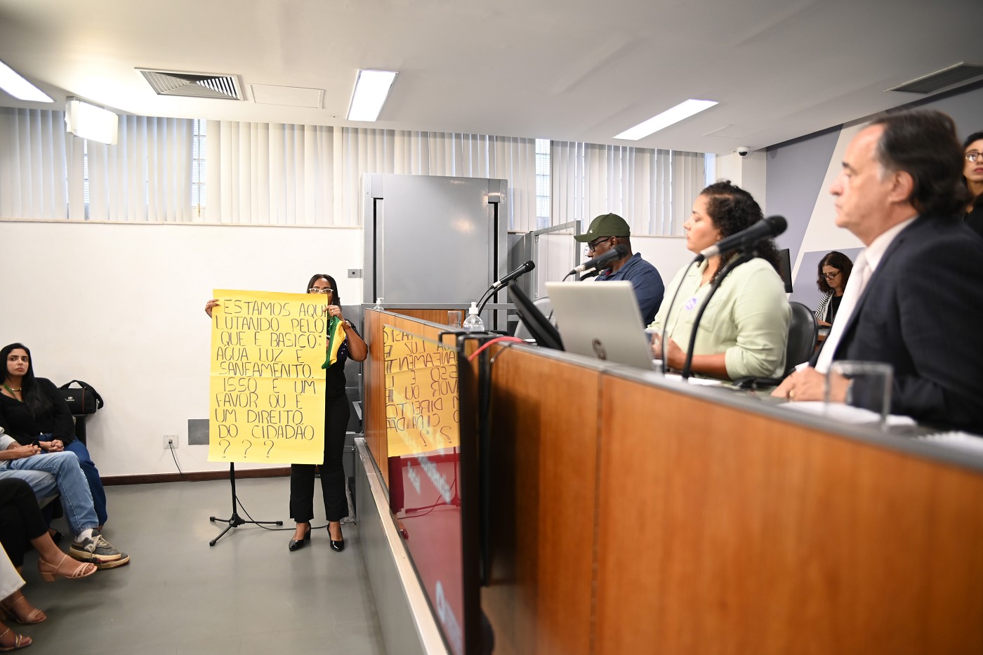 Comissão do Trabalho, da Previdência e da Assistência Social - debate sobre os moradores do Bairro Alexandria em Esmeralda