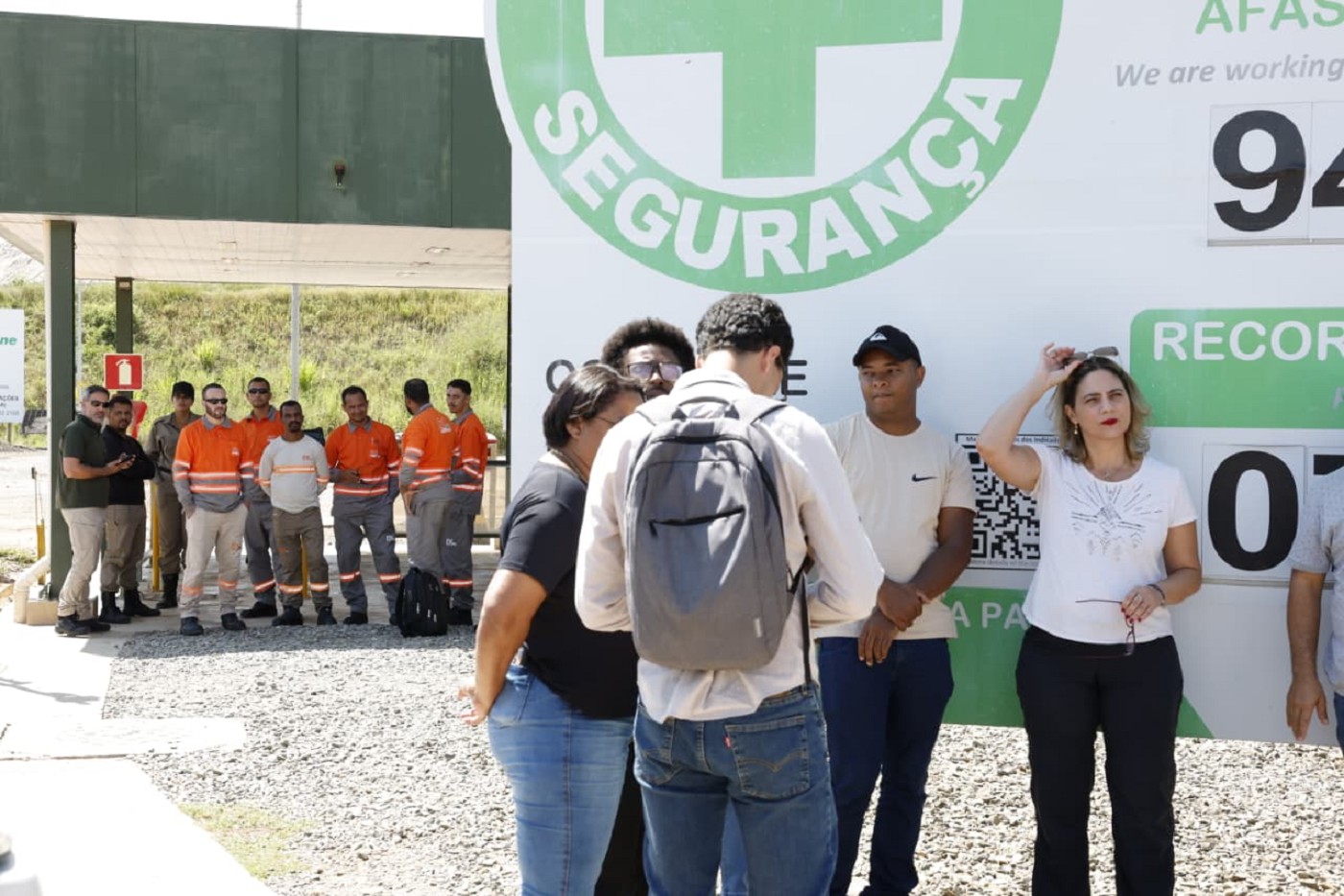 Comissão de Meio Ambiente e Desenvolvimento Sustentável - visita a complexo de mineração de lítio em Itinga