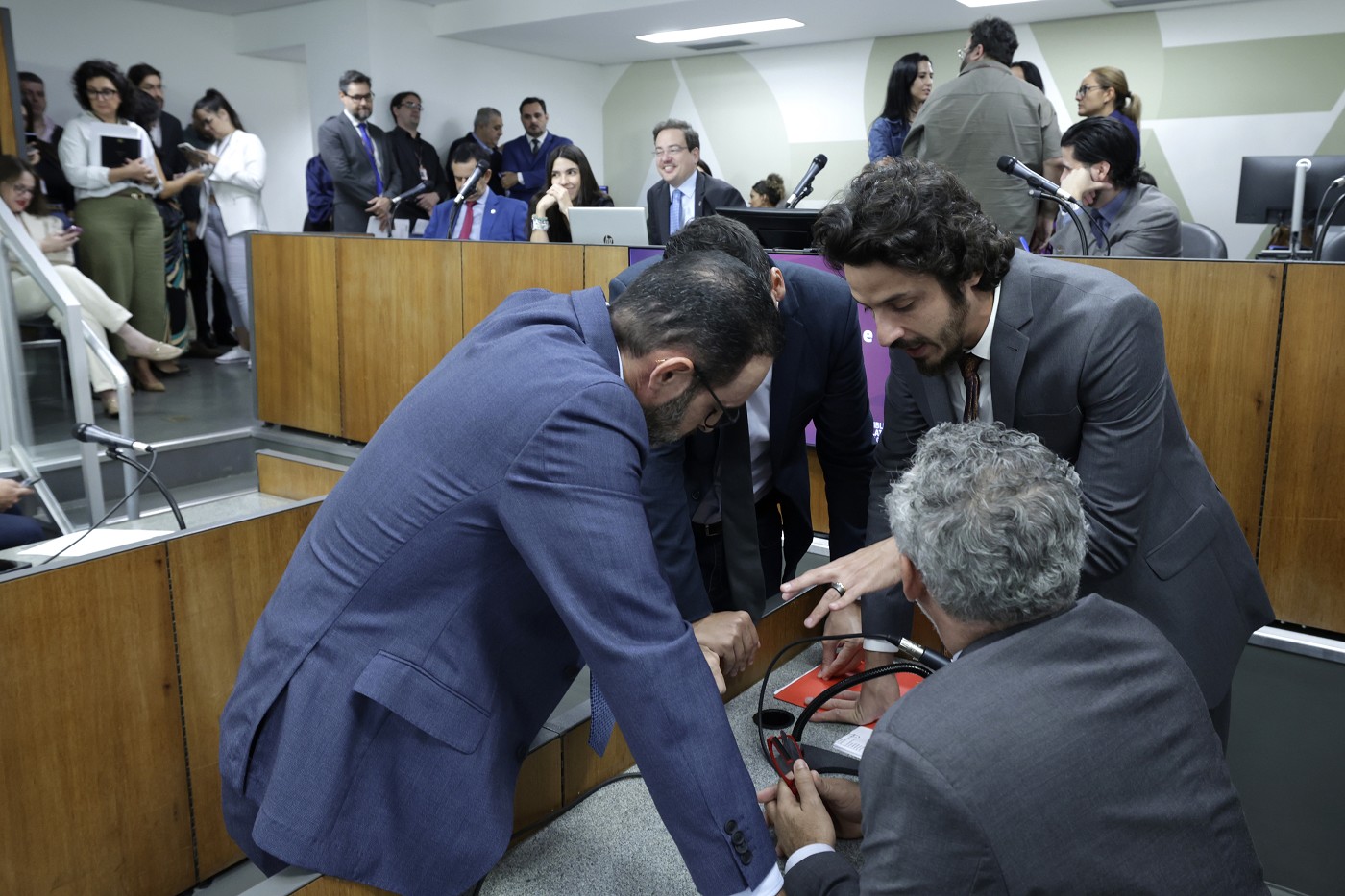 Comissão de Constituição e Justiça - análise de proposições (reunião das 10:30)