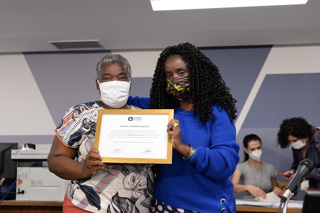 Na reunião, foi homenageada a militante de direitos dos detentos Maria Teresa dos Santos