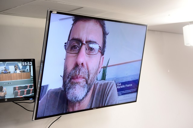 O deputado federal Marcelo Freixo participou remotamente da audiência pública