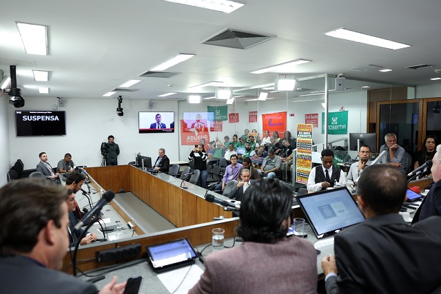 Comissão de Administração Pública - análise de proposições