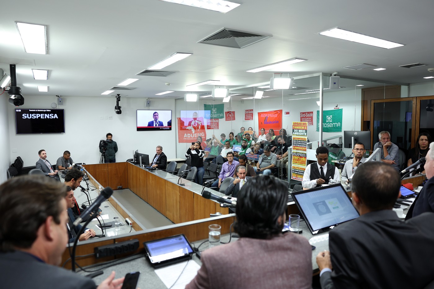 Comissão de Administração Pública - análise de proposições