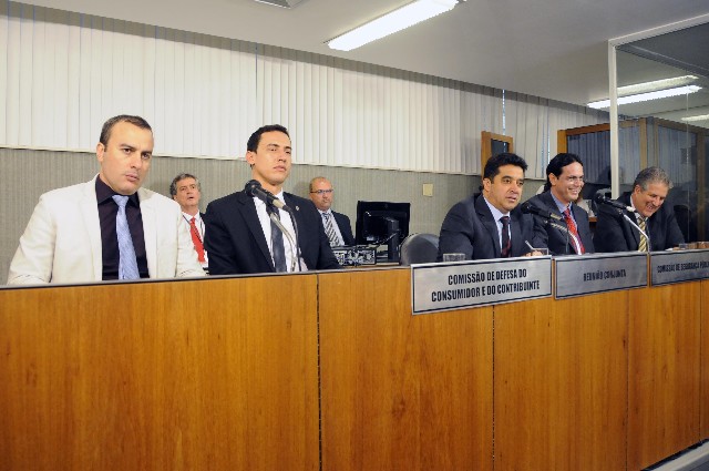 Preocupação com práticas fraudulentas na venda dos combustíveis motivou audiência pública nesta quinta-feira (5)