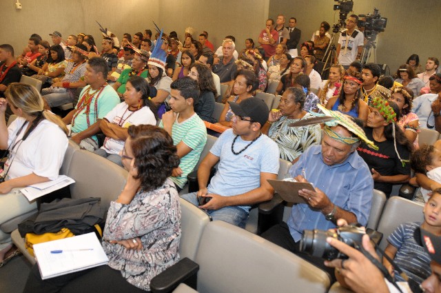 Comissões de Educação, Ciência e Tecnologia e de Participação Popular - debate sobre a educação indígena em Minas Gerais